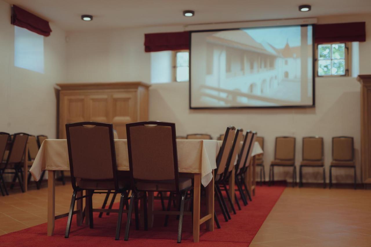 Brigaderos Hotel Brigadir Borsi Dış mekan fotoğraf
