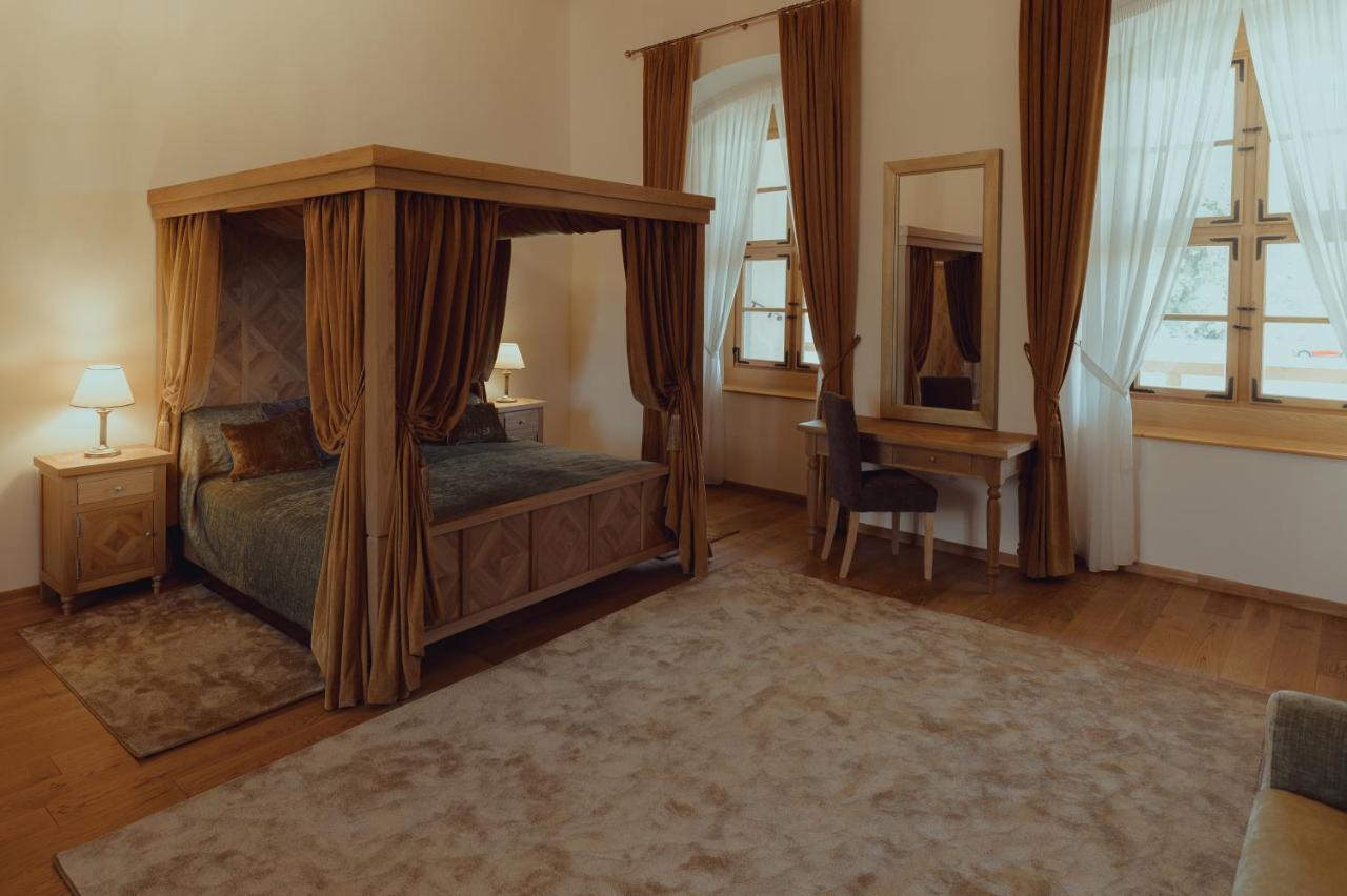 Brigaderos Hotel Brigadir Borsi Dış mekan fotoğraf