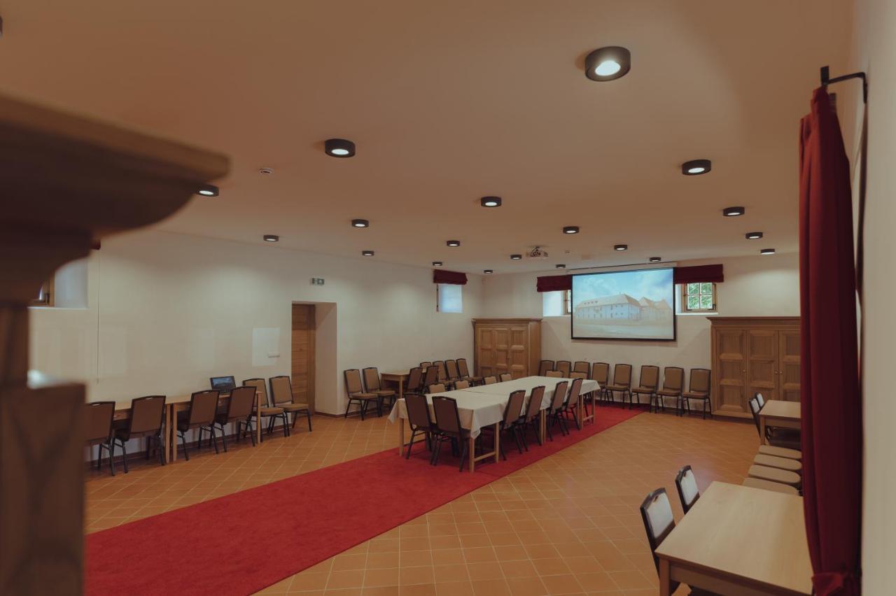 Brigaderos Hotel Brigadir Borsi Dış mekan fotoğraf