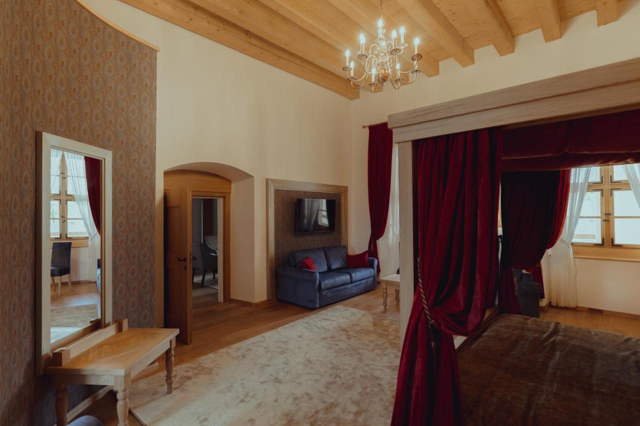 Brigaderos Hotel Brigadir Borsi Dış mekan fotoğraf