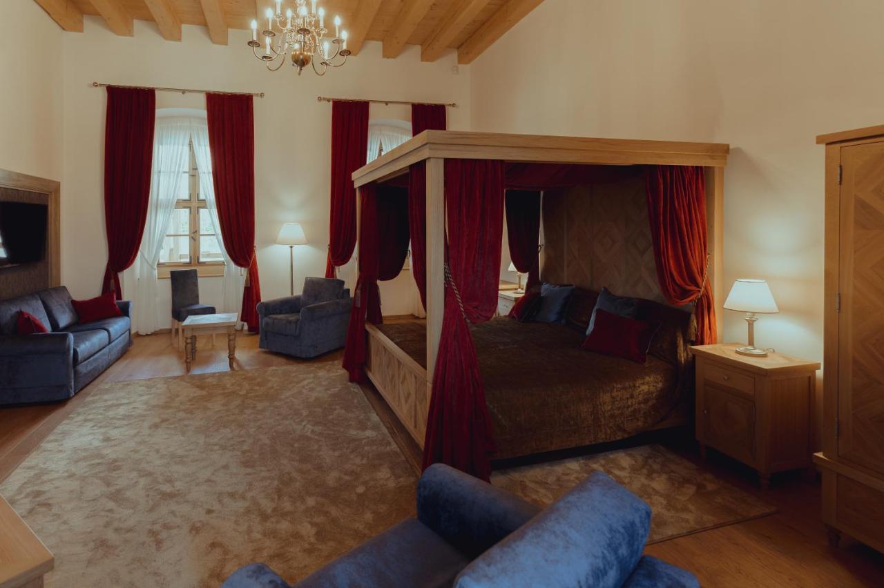 Brigaderos Hotel Brigadir Borsi Dış mekan fotoğraf