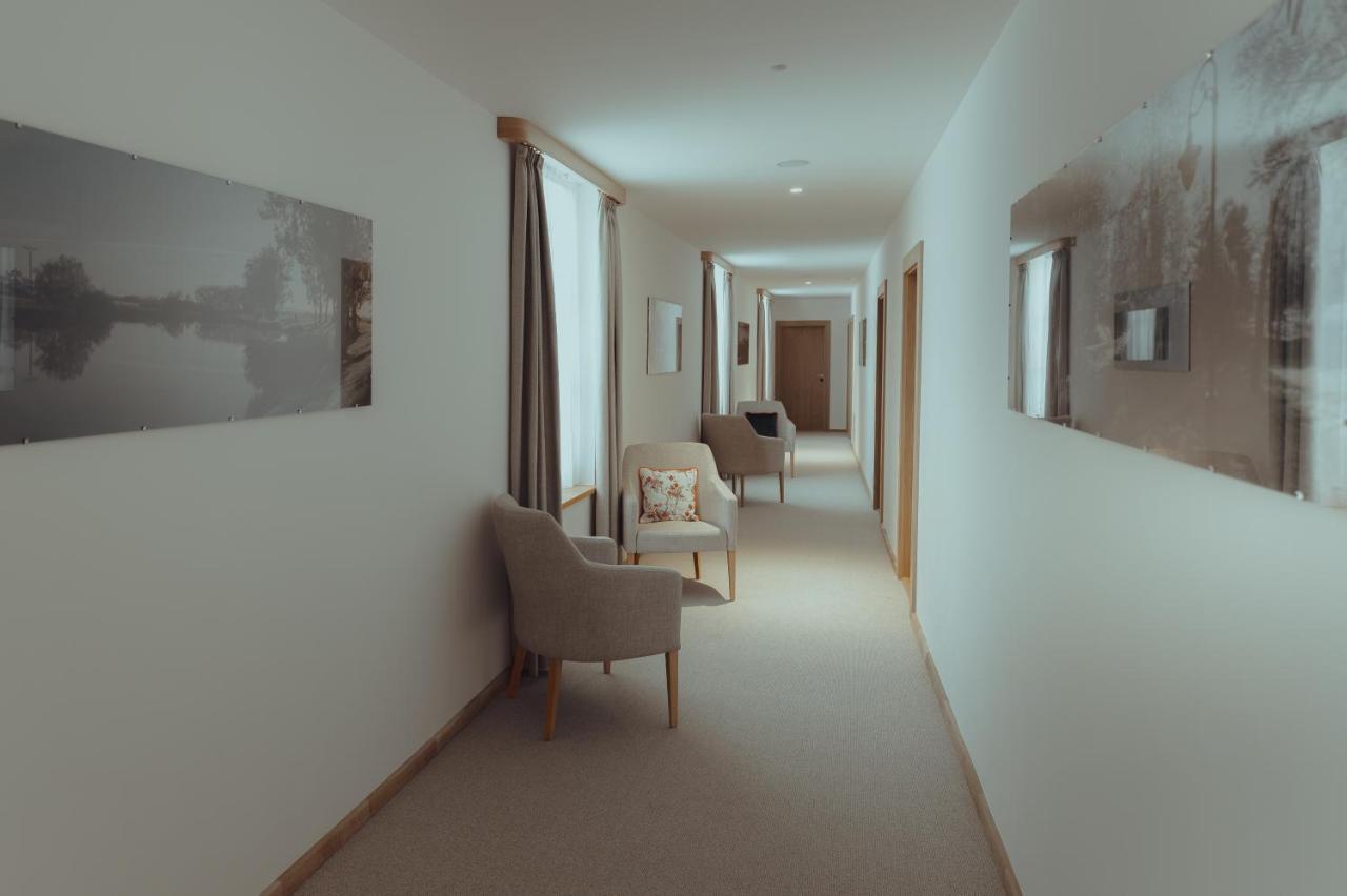 Brigaderos Hotel Brigadir Borsi Dış mekan fotoğraf