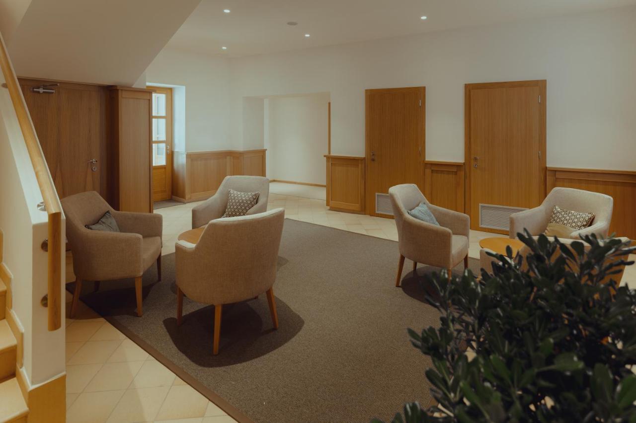 Brigaderos Hotel Brigadir Borsi Dış mekan fotoğraf